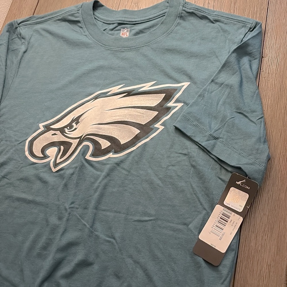 Lot of 2x NWT [NFL] & [FOCO] Philadelphia Eagles Throw Blanket & Mens Shirt Sz S - Picture 10 of 14